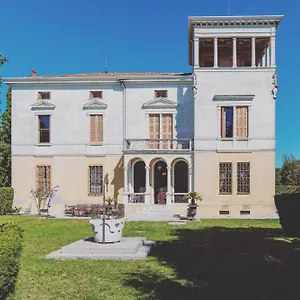 villa-liberty-a-soli-20km-da-venezia.hotelinveneto.com/